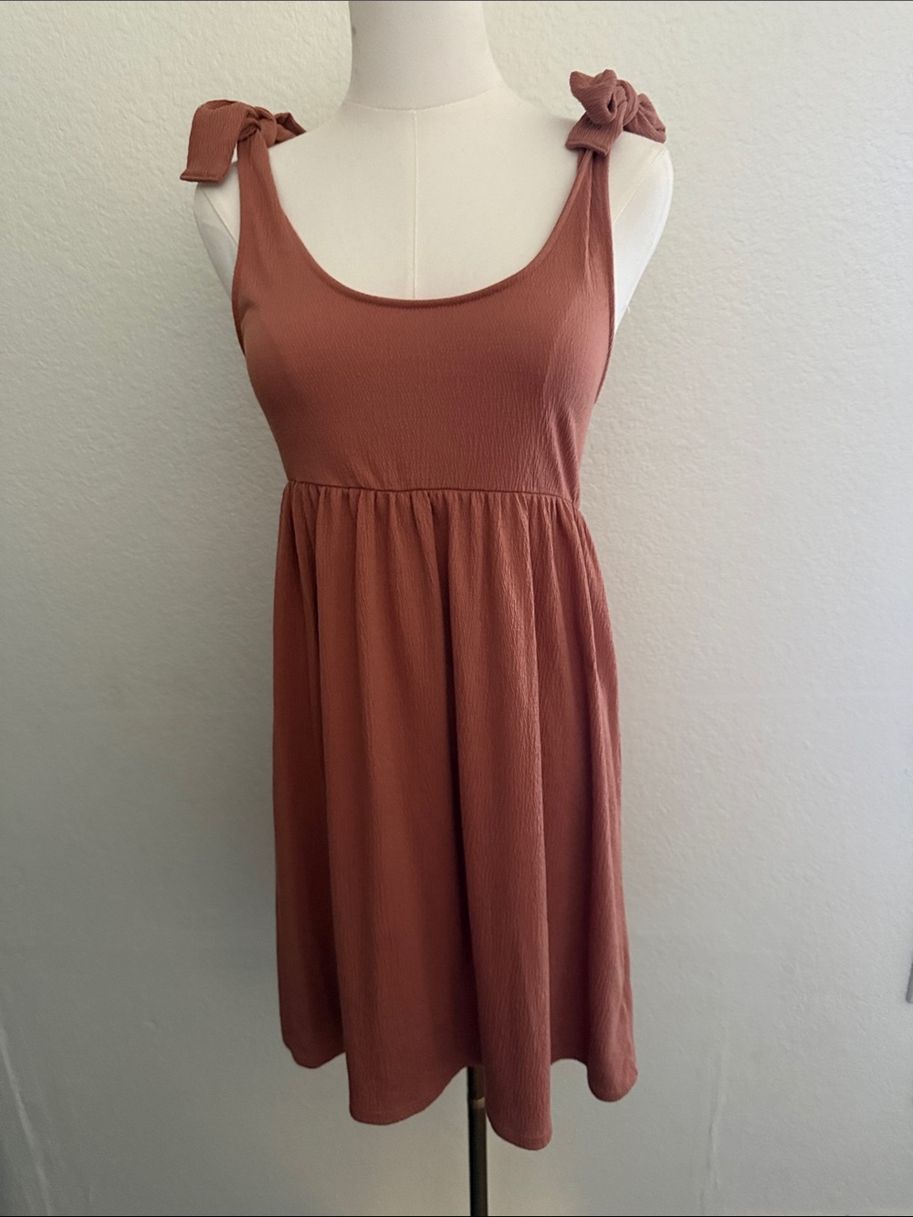 Wild Fable textured Tie-Shoulder babydoll dress in Dusty Mauve